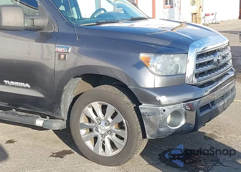 2013 Toyota Tundra Grade 5.7L V8 z USA, uszkodzony, nr VIN 5TFUY5F14DX308292